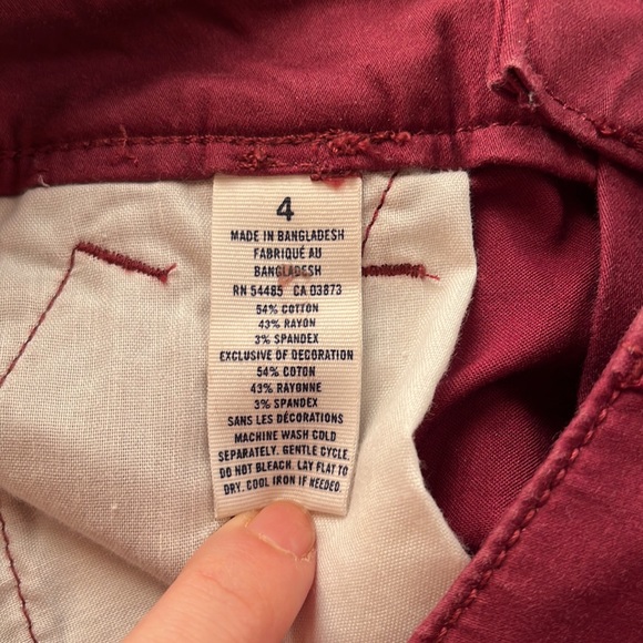 American Eagle Size 4 Burgundy/Merlot Shorts. Cotton/Rayon Blend. - Picture 6 of 6